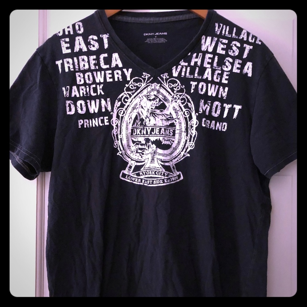 DKNY V-Neck T shirt